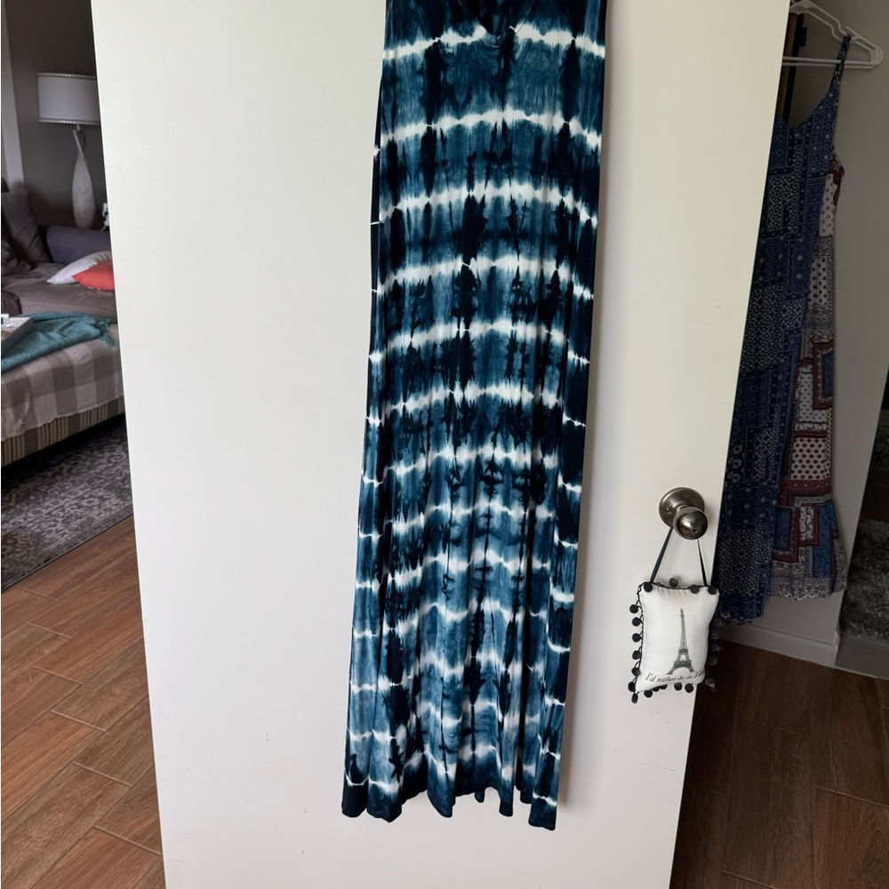 Karen Kane maxi dress